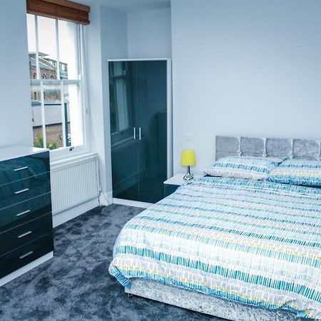 Camden Large 2 Bedroom Flat Guest House Londen Buitenkant foto