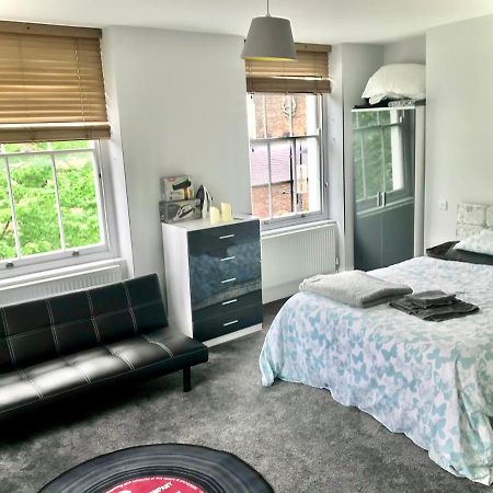 Camden Large 2 Bedroom Flat Guest House Londen Buitenkant foto