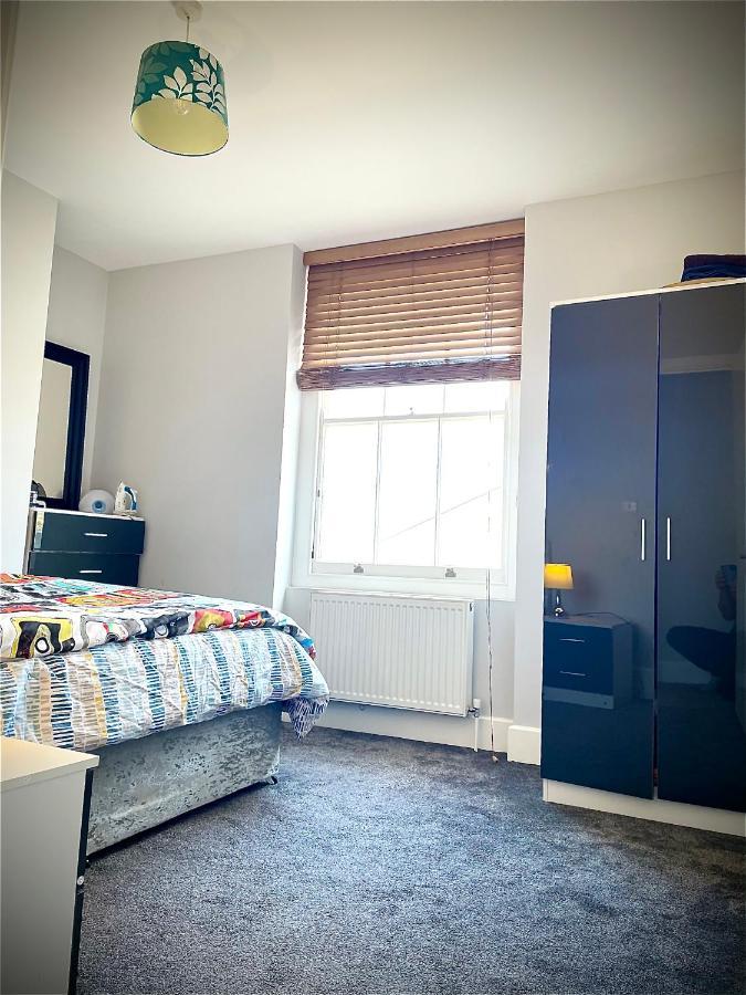Camden Large 2 Bedroom Flat Guest House Londen Buitenkant foto